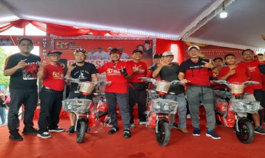 Puncak HUT, DPC PDI Perjuangan Ngawi Gelar Wayangan dan Gowes 