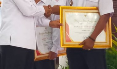 Selain Mewujudkan Kemajuan Dalam Pembangunan, Kades Kedunggalar Ini Mampu Meraih Sederet Prestasi