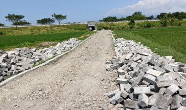 Pemdes Wonokerto Kedunggalar Lanjutkan Program Pembangunan Jalan Usaha Tani Tahun Ini