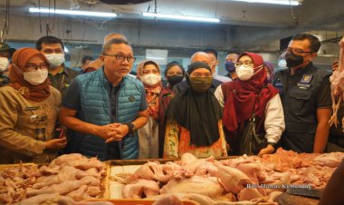 Mendag Zulhas Blusukan ke Pasar Kosambi Bandung