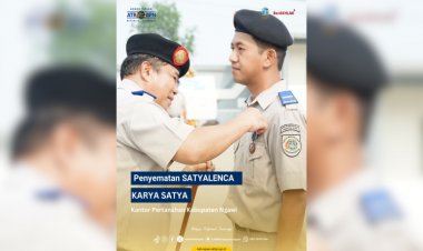 Kepala BPN Ngawi Berikan Penghargaan PIN Emas ke Pegawai Berprestasi serta Sematkan Satya Lencana Karya Satya yang Memasuki Purna Bakti