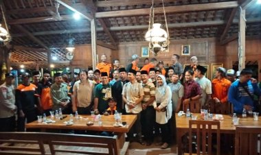 Bukber Forkopimcam Paron, Kades dan Relawan Bangun Kebersamaan Tanpa Sekat